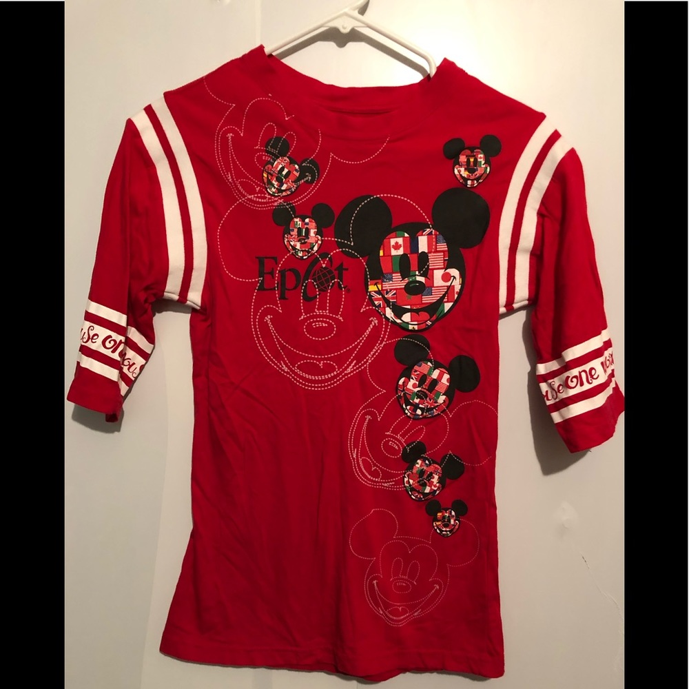 Women’s Mickey Mouse Epcot shirt